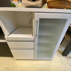 宇都宮でオシャレな家具を探すなら『オトワリバース！』ミドルレンジボード ニトリ ホワイト 収納棚 食器棚 キッチン収納 中古品