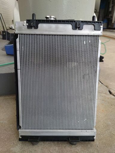 社外中古ラジエーター　タント　Ｌ375Ｓ　ファンモーター