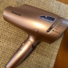ドライヤー Panasonic EH-CNA9B