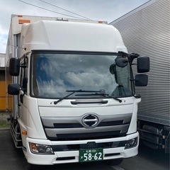 ４トン市内カゴ便、週休2日、月28万円可能