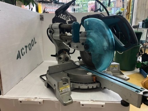 動作もバッチリ！奇麗です！マキタ 190mmスライド丸のこ LS0717FL