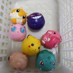 取引中　ポケモンのボール