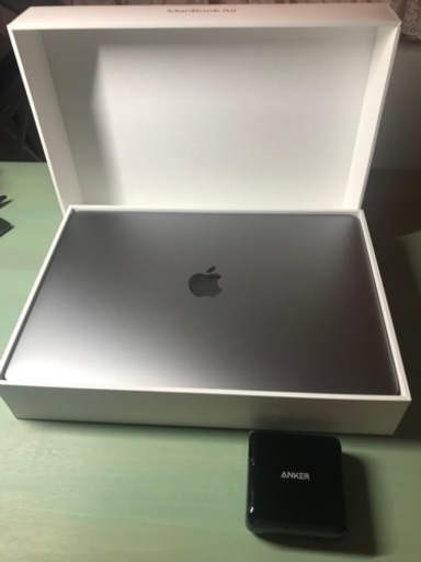 Macbook Air（Retina, 13インチ, 2020）、1.1GHz クアッドコア Intel Core i5、メモリ 16GB、SSD256GB