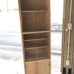 木製書棚・本棚　ガラス扉つき