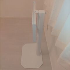 【決まりました】八角壁寄せテレビスタンド OCTA オクタ ホワイト 美品の画像