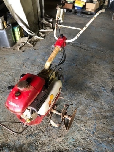 管理機 イセキ(お話中)