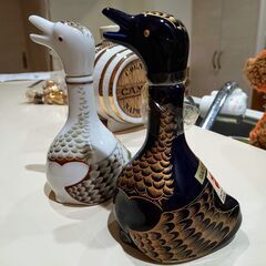 陶器　高級ブランデー数点の画像