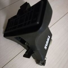 Thule キャリアベース750 + ロック + エアロバー2本の画像