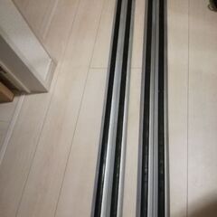 Thule キャリアベース750 + ロック + エアロバー2本の画像