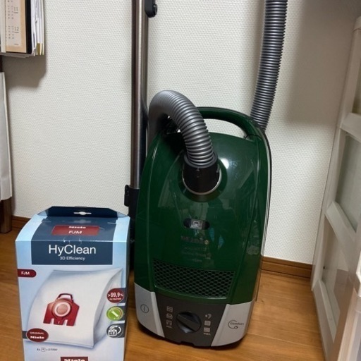 Miele 掃除機 compact c2