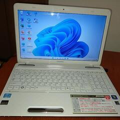 東芝Windows11(Core7高速SSD新品512）ホワイトダイナブックoffice2019搭載メモリー8GBwebカメラノ−トパソコンの画像