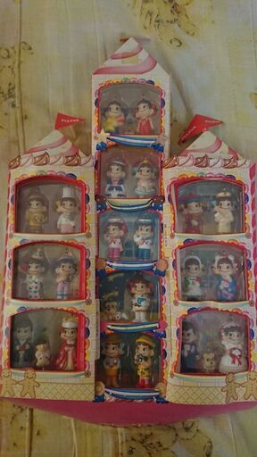 ペコちゃんフィギュア 非売品