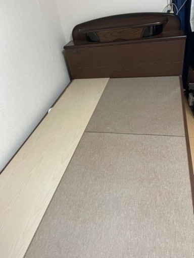 【値下げしました！】収納付き ヘッドレスト付き セミダブルベッド