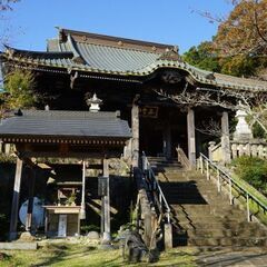 薬王寺の本堂でコンサートします。