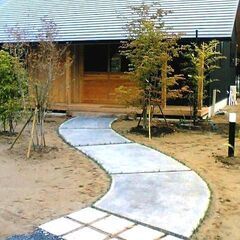 ログハウス風の空間でコンサート