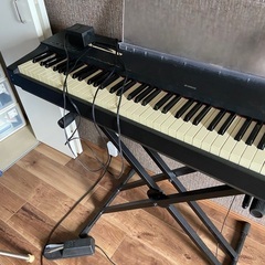 電子ピアノ　YAMAHA P-70
