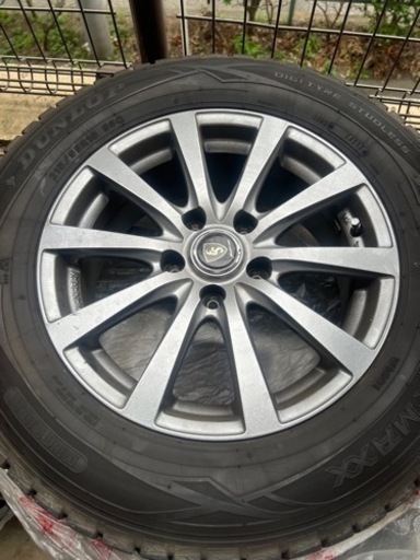 美品　タイヤ4本セット　早い人優先　場所によって無料配送