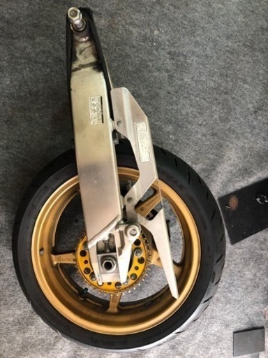 CB1300用リアホイールセット