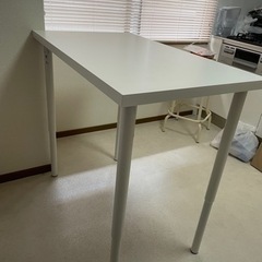 IKEAダイニングテーブルの画像