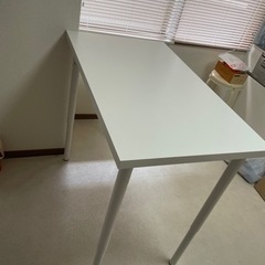 IKEAダイニングテーブルの画像