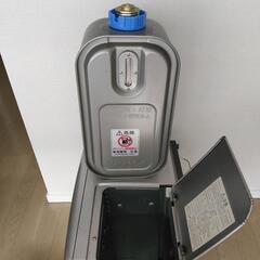 石油ファンヒーター　ストーブの画像