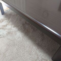 長めのコタツローテーブルの画像