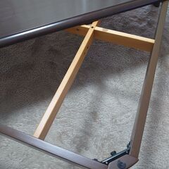 長めのコタツローテーブルの画像