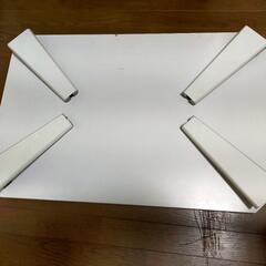 ニトリ　脚が折り畳める白テーブル【取引中】の画像