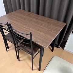 ダイニングテーブルセット　4人掛け