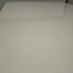 ニトリ　脚が折り畳める白テーブル【取引中】の画像