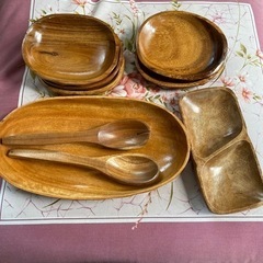 木製プレート　スプーンなど