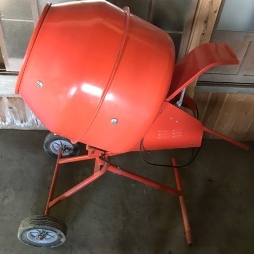 電動コンクリートミキサー