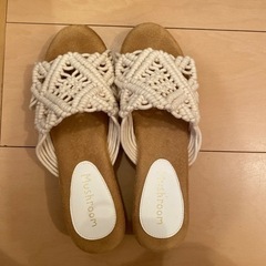 お渡し先決定　美品　サンダル　L