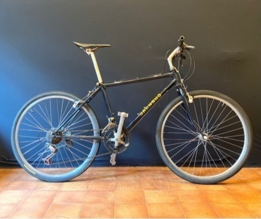 ラグが美しい三連勝のMTB。中野区引取り限定。リペイント。中古。要メンテナンス車。