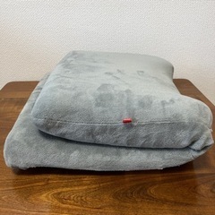 折りたたみ座椅子 スエード調 グレーの画像