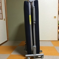キャスター付き折りたたみシングルベッド