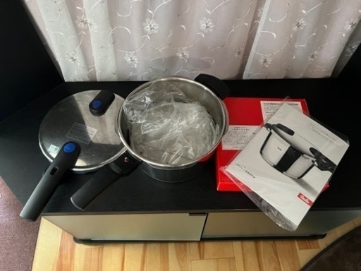 （8/28日まで出品）フィスラージャパン　圧力鍋