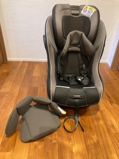 〈中古〉コンビ チャイルドシート