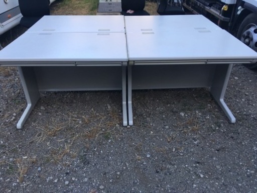 内田デスク4台セット