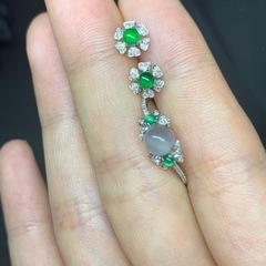 本翡翠ピアス　指輪　ミャンマー産　k18 ダイヤモンド　高級品　氷種ヒスイ