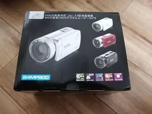 ビデオカメラ　ホワイト　新品