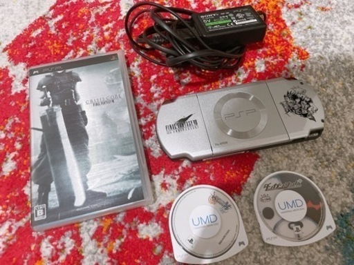 PSP FF7限定モデル クライシスコア ディシディア ダンガンロンパ付き