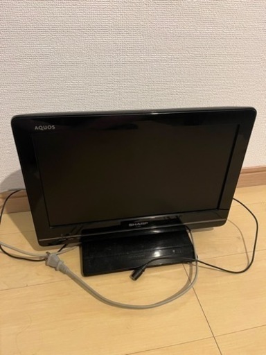テレビ　SHARP 16V 2011年製