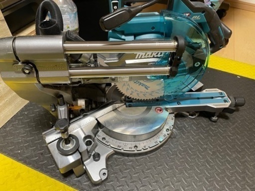 マキタ　40v スライド丸のこ　ls005gz 超美品　スライドマルノコ