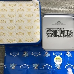 ワンピース(漫画)とコラボ、ガトー　フェスタ　ハラダ(ラスク)のデザイン缶、オリジナル紙袋、包装紙、おまけでラスクを1枚付けますの画像