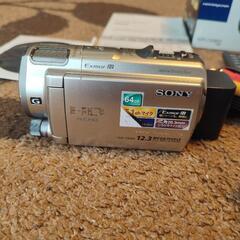 ソニーハンディカム HDR-CX560V付属品あり ビデオカメラの画像