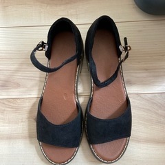 新品　未使用　24.5センチ　黒　サンダル　スエード