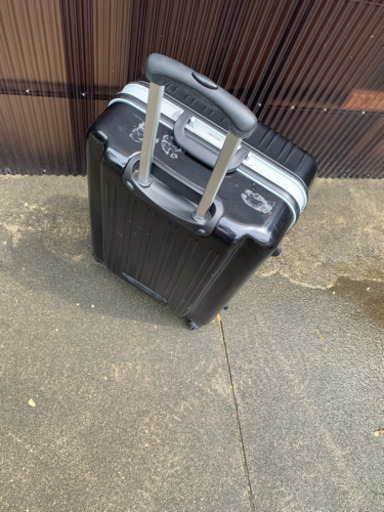 大きな長期旅行対応スーツケース