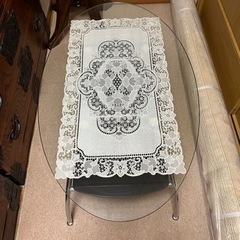 ガラスのテーブルの画像