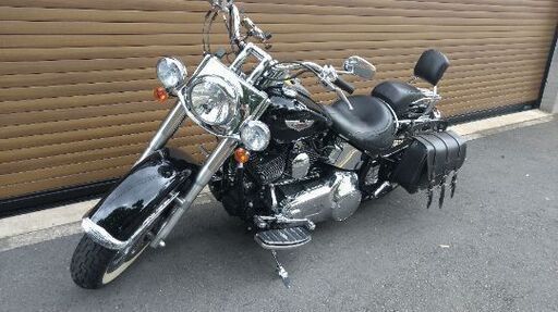 ハーレーダビッドソン　ソフテイルデラックス　FLSTN